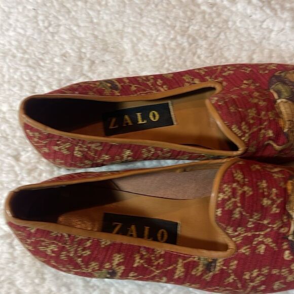 Zalo needlepoint elephant  slip ons size 6.5 M - Picture 3 of 9
